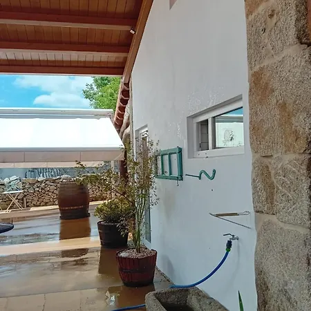 A Estrenar Construccion Tradicional En Pleno Corazon Da Ribera Sacra Celeiros